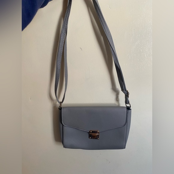 Purse - Picture 1 of 3